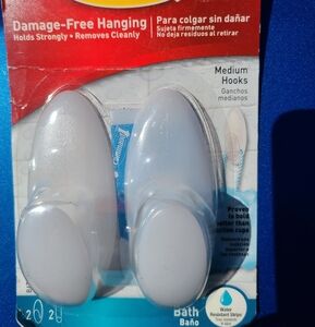Command Medium Hooks - White